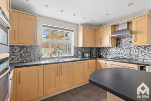 Photo 15- click for photo gallery